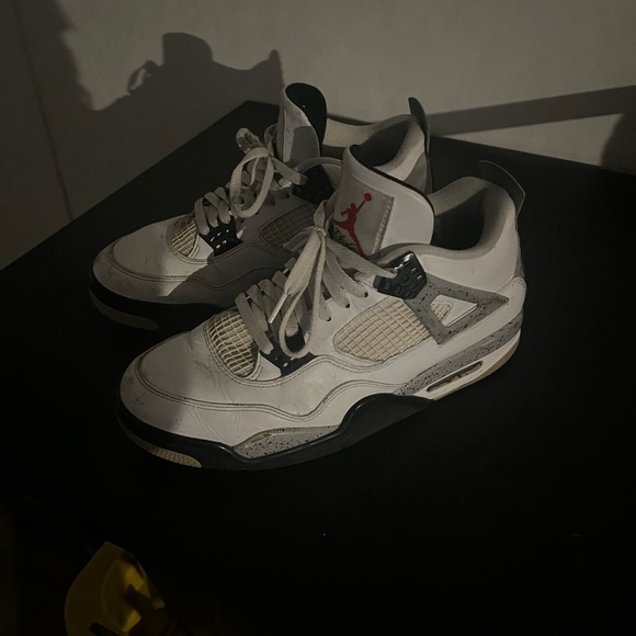 Jordan 4 White Cement